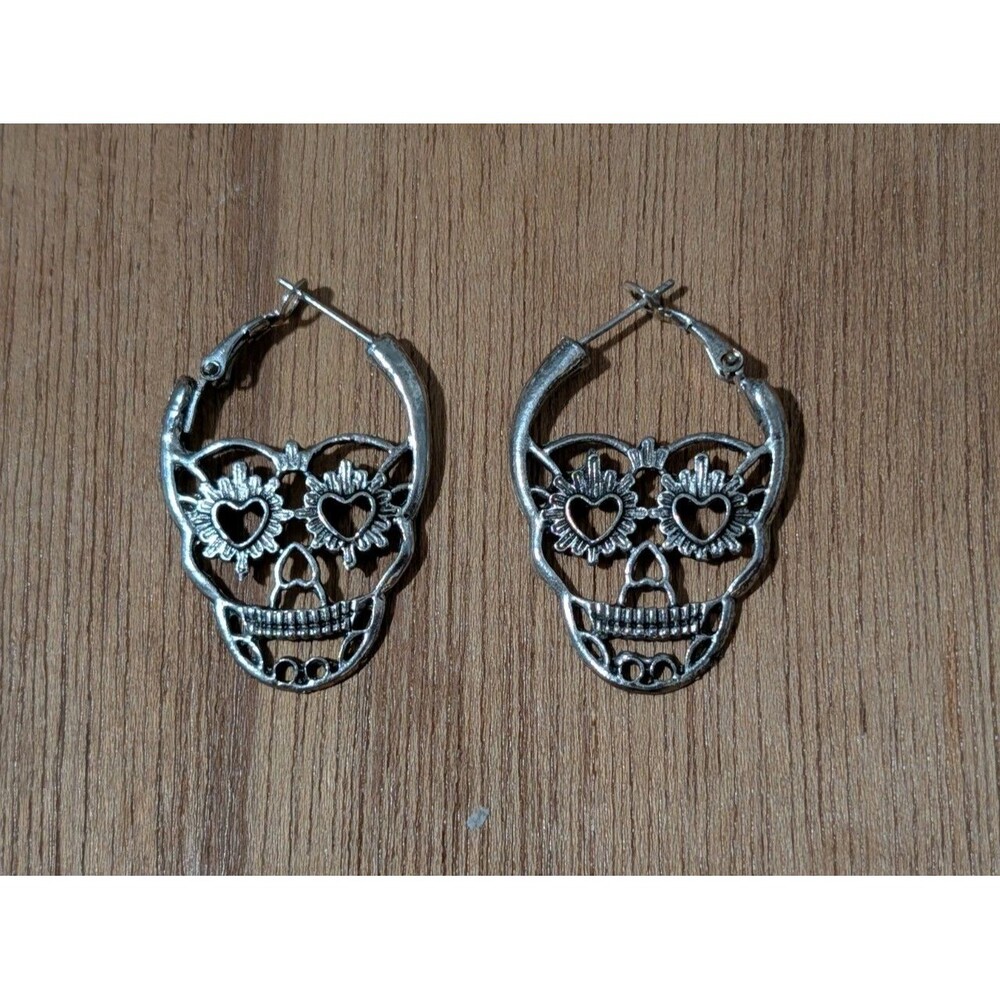 Silver Sugar Skull Hoop Earrings Filigree Dia de los Muertos Heart Eyes